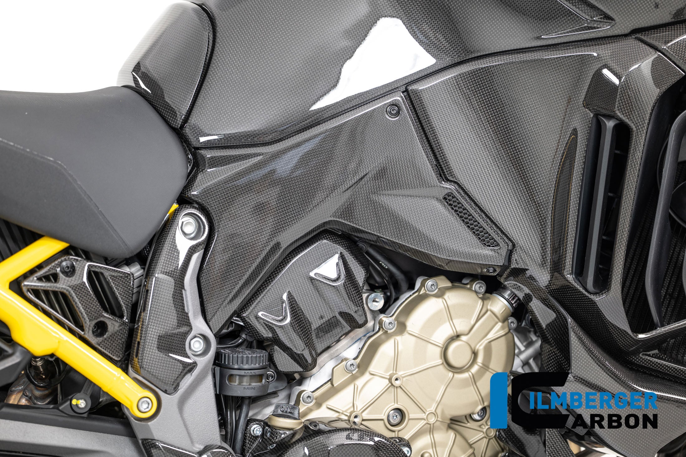 Ilmberger Carbon / イルムバーガー アッパーフレームカバー(右側) カーボン グロス Ducati Multistrada V4 2025 | CG.RAR.013.MTS25