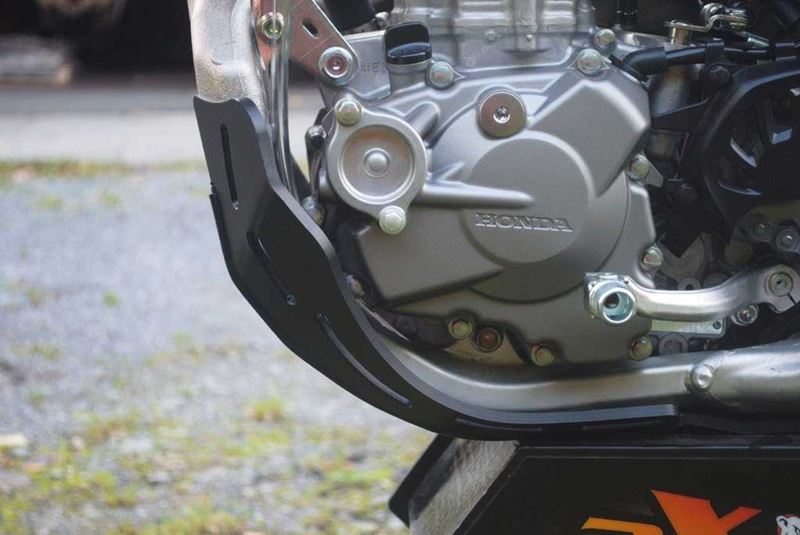 AXP-Racing / エーエックスピーレーシング スキッドプレート PHD 6mm - ブラック | AX1256