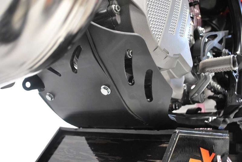 AXP-Racing / エーエックスピーレーシング スキッドプレート PHD 6mm - ブラック | AX1400