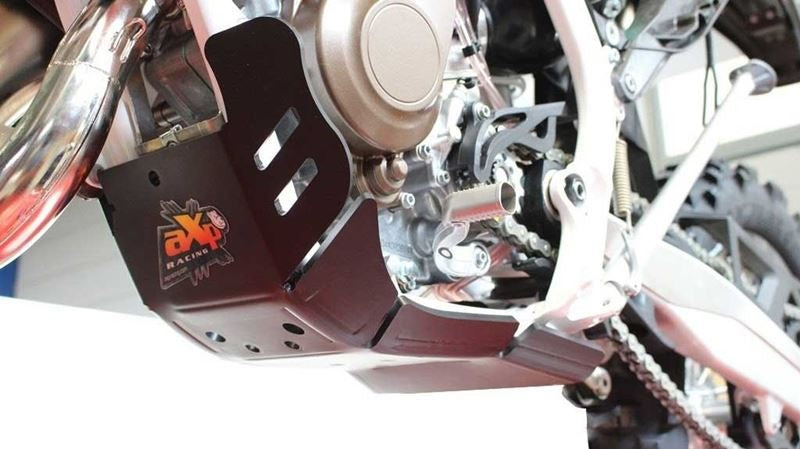 AXP-Racing / エーエックスピーレーシング Xtrem HDPE スキッドプレート - ブラック | AX1447