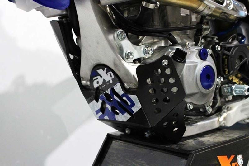 AXP-Racing / エーエックスピーレーシング スキッドプレート PHD 6mm - ブラック | AX1457