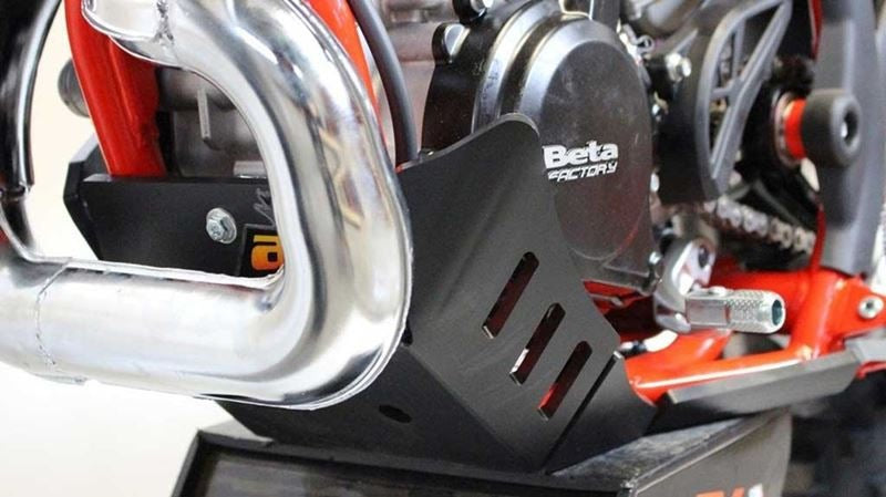 AXP-Racing / エーエックスピーレーシング Xtrem HDPE スキッドプレート - ブラック | AX1465