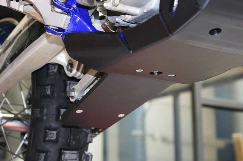 AXP-Racing / エーエックスピーレーシング Xtrem HDPE スキッドプレート - ブラック | AX1466