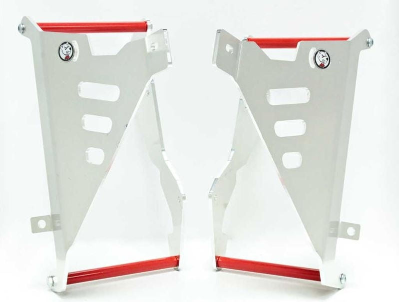 AXP-Racing / エーエックスピーレーシング ラジエーターブレース - レッドスペーサー | AX1478