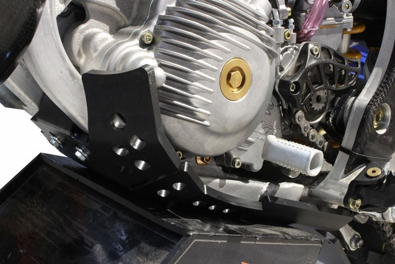 AXP-Racing / エーエックスピーレーシング Xtrem HDPE スキッドプレート - ブラック | AX1539