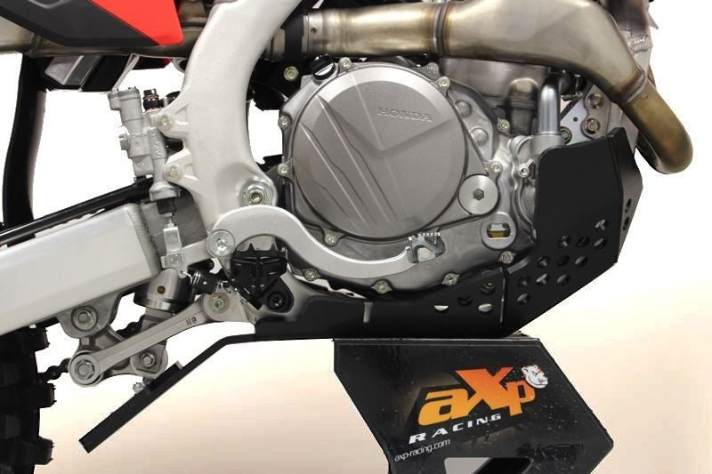 AXP-Racing / エーエックスピーレーシング Xtrem HDPE スキッドプレート - ブラック | AX1580