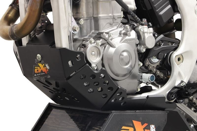 AXP-Racing / エーエックスピーレーシング Xtrem HDPE スキッドプレート - ブラック | AX1580