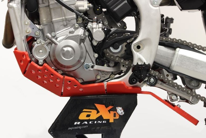 AXP-Racing / エーエックスピーレーシング Xtrem HDPE スキッドプレート - Red | AX1581