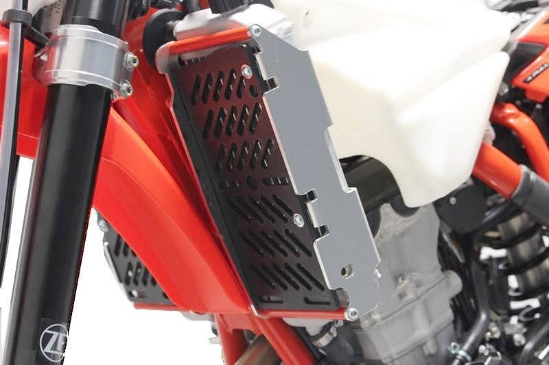 AXP-Racing / エーエックスピーレーシング Xtrem Radiator Guards - Red | AX1584