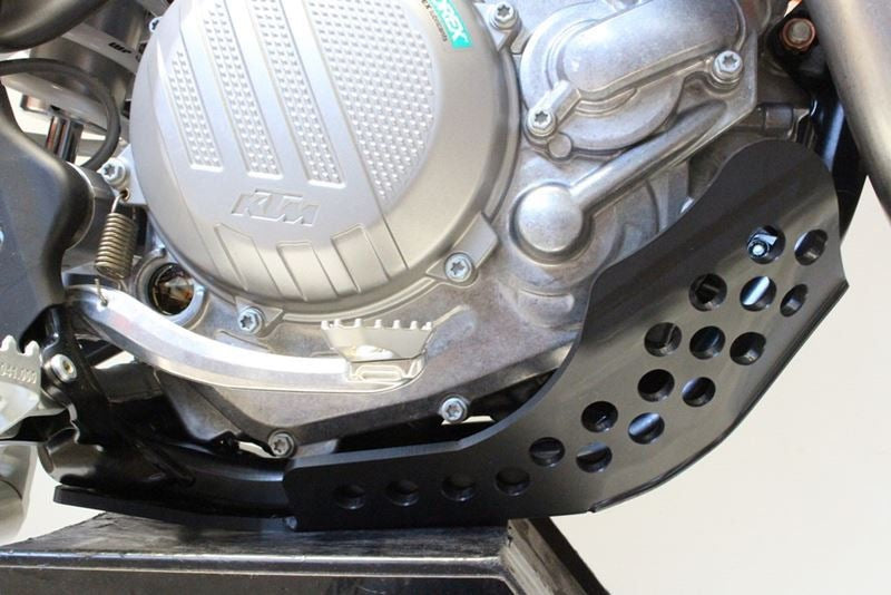 AXP-Racing / エーエックスピーレーシング スキッドプレート PHD 6mm - ブラック | AX1586