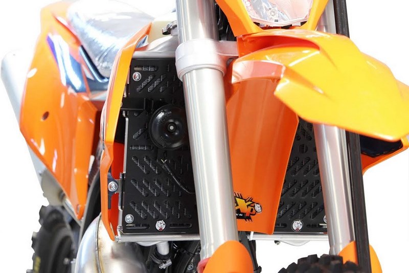 AXP-Racing / エーエックスピーレーシング Xtrem Radiator Guards - ブラック | AX1593