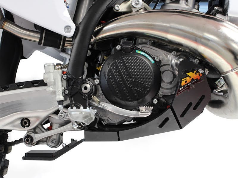 AXP-Racing / エーエックスピーレーシング Xtrem HDPE スキッドプレート - ブラック | AX1638