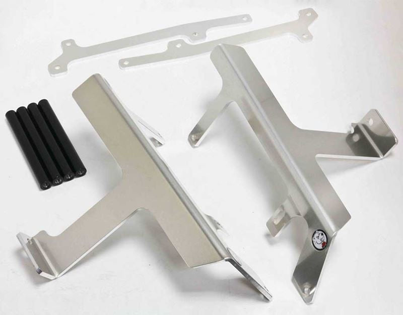 AXP-Racing / エーエックスピーレーシング ラジエーターブレース - ブラックスペーサー | AX3002