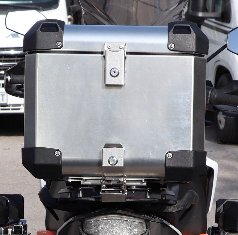 ディフェンダーエヴォトップケース(トップラック付)、生アルミニウム製