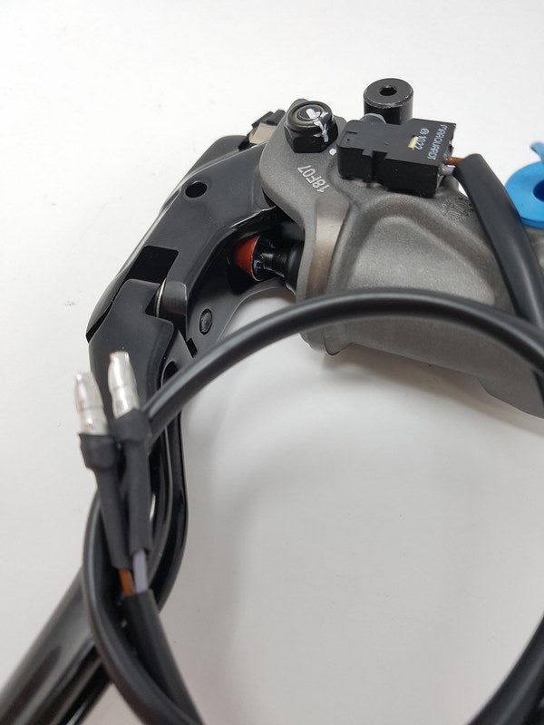 CNC Racing RADIAL BRAKE MASTER CYLINDER BREMBO 19RCS CORSA CORTA FOLD-UP LEVER 18-20 RATIO Black | 110C74010