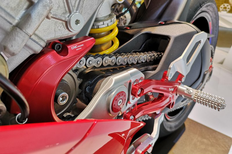 CNC Racing Front sprocket cover Ducati Panigale V4 | CP172