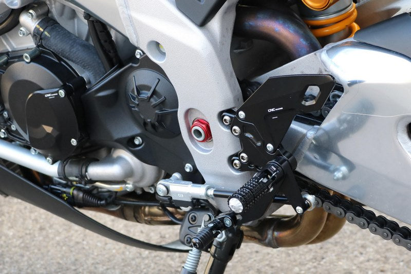 CNC Racing SWINGARM PIVOT NUT APRILIA | DA404