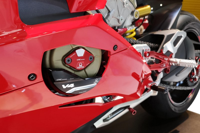 CNC Racing Generator cover protector Ducati Panigale and Streetfighter V4 - Pramac Racing Limited Edition Black/Silver | PR311BPR