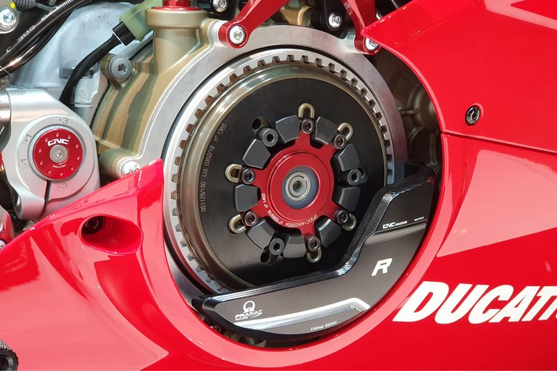 CNC Racing Clutch cover protector Ducati Panigale V4 R - Pramac Racing Limited Edition Black/Silver | PR314BPR