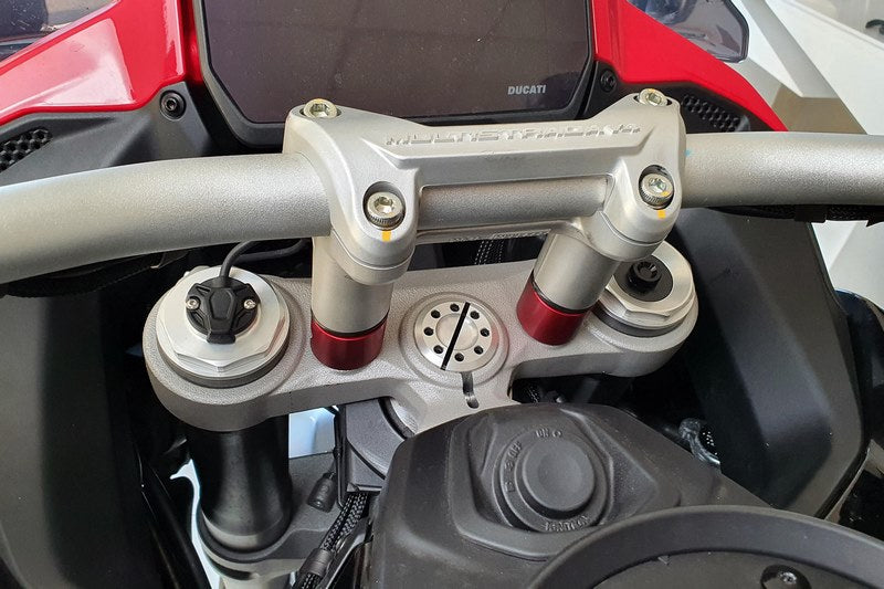 CNC Racing / シーエヌシーレーシング Handlebar clamp spacers H 30mm Ducati Multistrada V4 for OEM riser | RM258