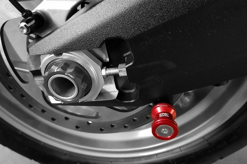 CNC Racing Swingarm spools M8 | SC195