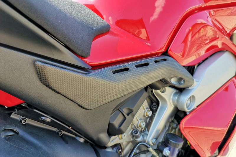 CNC Racing Rear subframe covers Ducati Panigale V4 - Matt Carbon Matt Carbon | ZA863Y