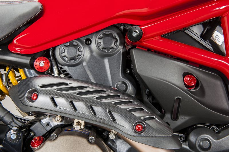 CNC Racing Exhaust pipe heat guard Ducati Monster 821 1200 Matt Carbon | ZA965Y