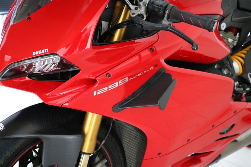 CNC Racing GP Winglets Ducati Panigale V-Twin - Carbon fiber | ZW001