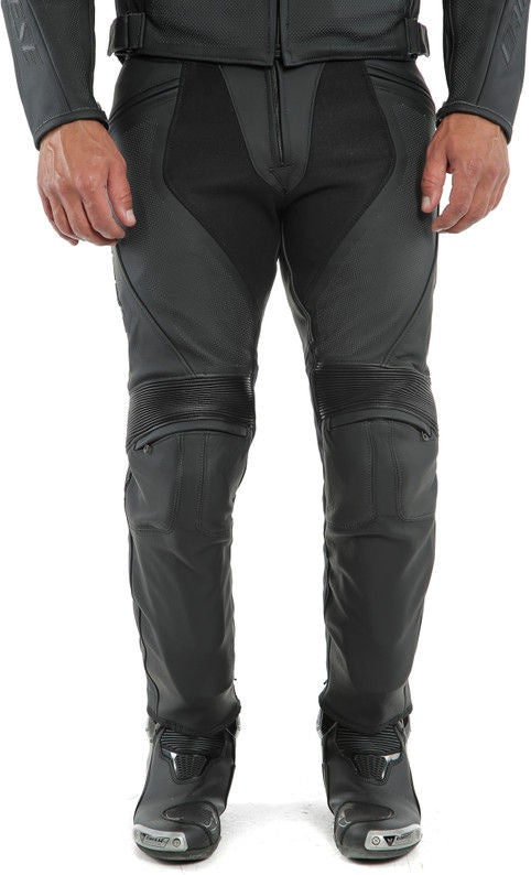 Dainese / ダイネーゼ PONY 3 パーフォレーション レザーパンツ マットブラック | 201553712-076