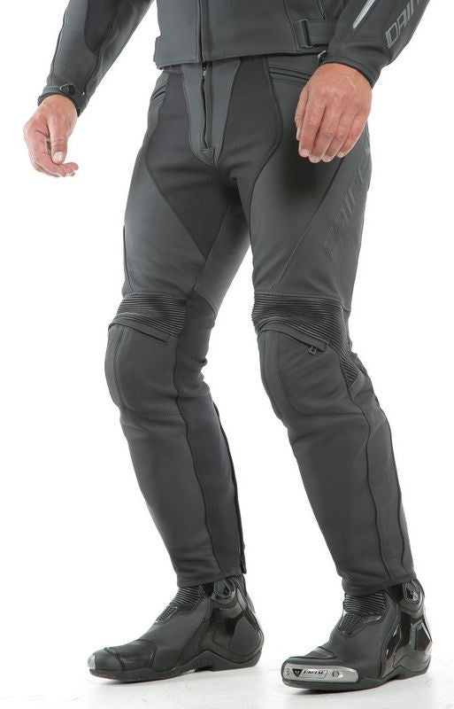 Dainese / ダイネーゼ PONY 3 S/T レザーパンツ マットブラック | 201553716-076