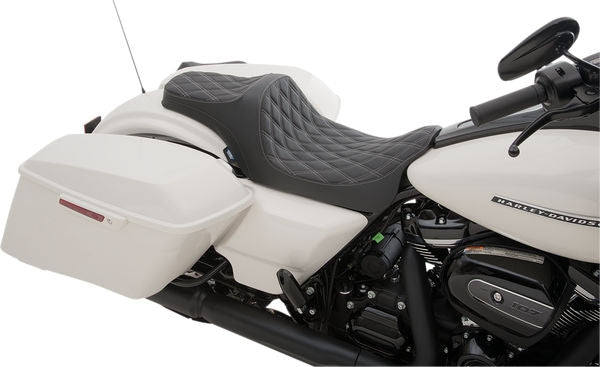 Drag Specialties SEAT DBL DIA SLVR VYNL FL | 0801-1115