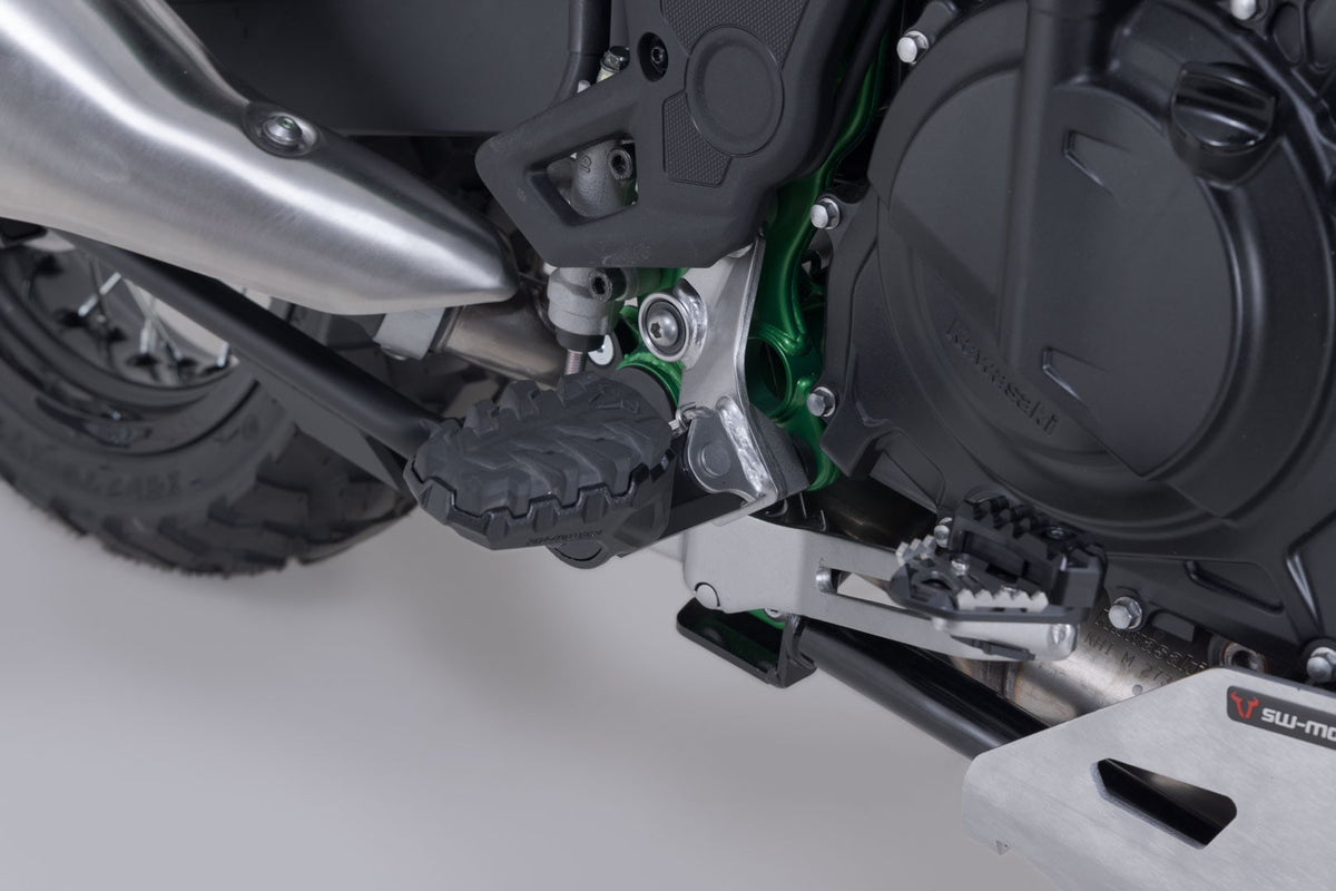 SW-MOTECH / SWモテック EVO Fußrasten-Kit Schwarz. Kawasaki KLE500 / KLE500 SE (26-). | FRS.08.112.10500/B