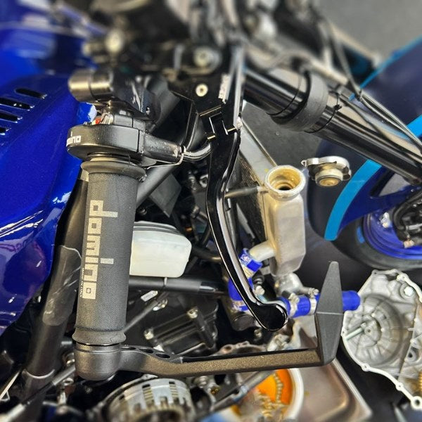 GBRacing / ジービーレーシング M18スレッドブレーキレバーガード、5mmスペーサーバーエンド、160mm。 | BLG-M18-S5-A160-GBR