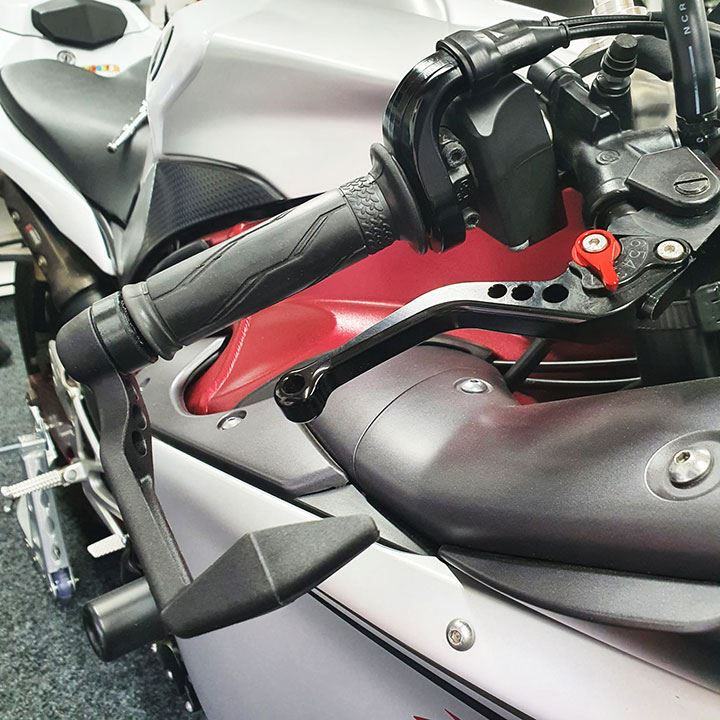 GBRacing / ジービーレーシング ブレーキレバーガード Yamaha YZF-R1 2006-2022 & YZF-R6 2006-22 | BLG-R1-2006-GBR
