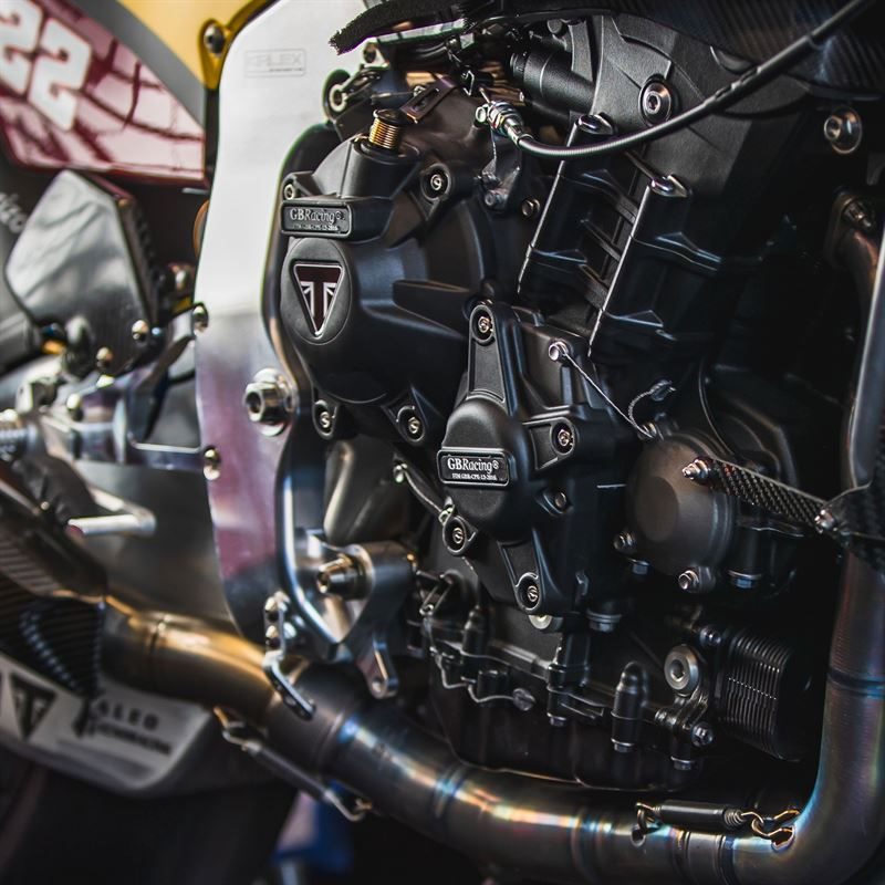 GBRacing / ジービーレーシング Triumph トライアンフ 765 エンジンカバーセット 2022 | EC-M2-2022-SET-GBR