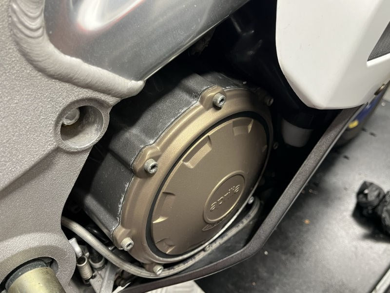 GBRacing / ジービーレーシング RSV 1000 R クラッチカバー 2004-2010 | EC-RSV1000-1998-2-GBR