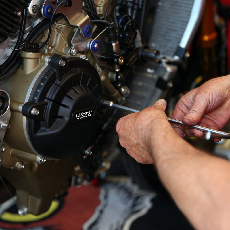 GB Racing / ジービーレーシング Ducati V4R エンジンカバーセット 2019 | EC-V4R-2019-SET-GBR