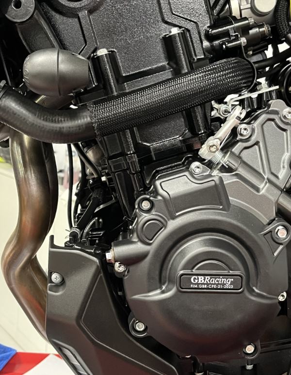 GBRacing / ジービーレーシング ブレットフレームスライダー GSX -8S M3-左側 - 通り| FS-GSX-8S-M3-LHS-S