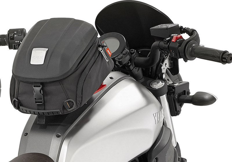 Givi / ジビ Race Cafe アルミニウム ユニバーサルスクリーン- ブラック アノダイズド- dim. HxW 20-5x26-5 cm- 取り付けキット非付属 | 100ALB