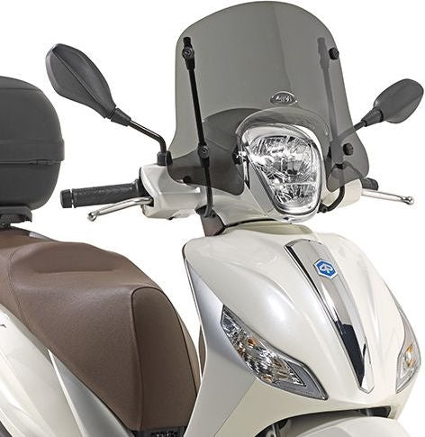 GIVI / ジビ Specific スクリーン smoked 225 x 44 cm Piaggio Medley 125-150 (16-17) | 5612S