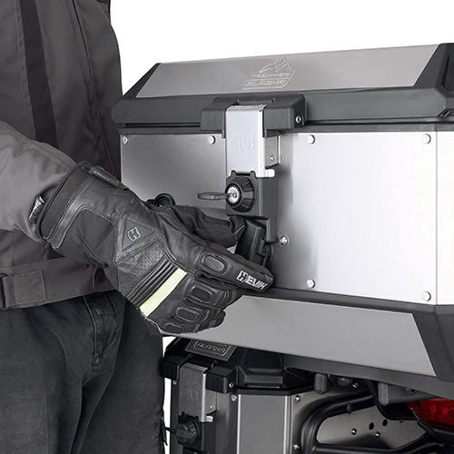 Givi / ジビ 56LTR MONOKEY アラスカ ケース シルバー | ALA56A