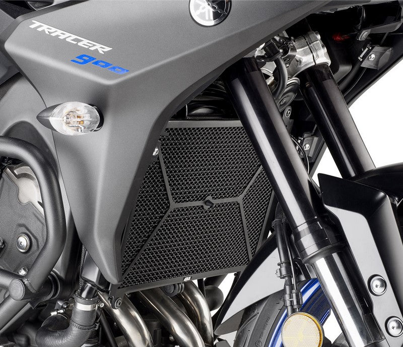 Givi / ジビ ウォータープロテクション + オイルラジエーター ステンレス ブラック | PR2139