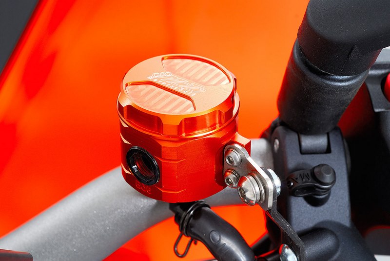 GSGモトテクニック クラッシュパッド (リアホール用) 左側 KTM 1290 Super Duke (2014-2019) | 60E-62E