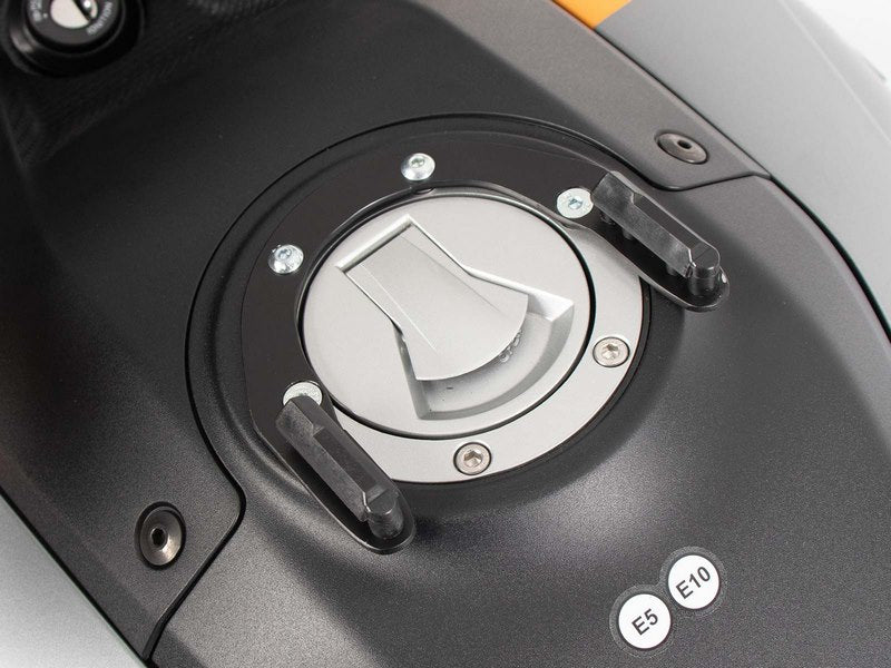 Hepco & Becker タンクリングベーシックファステナー付きタンクバッグ用 Moto Guzzi Stelvio (2024-) | 516560 00 01