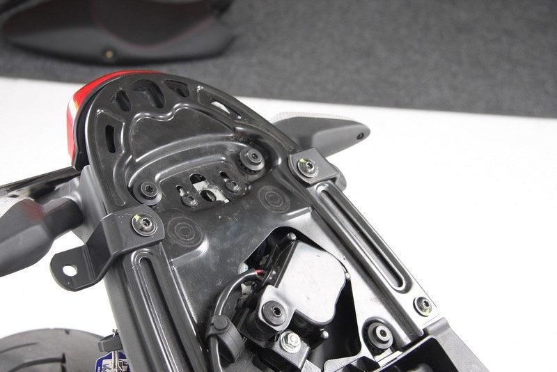 Hepco & Becker Alurack topcasecarrier-black for Ducati Monster 1100 evo | 6507502 01 01