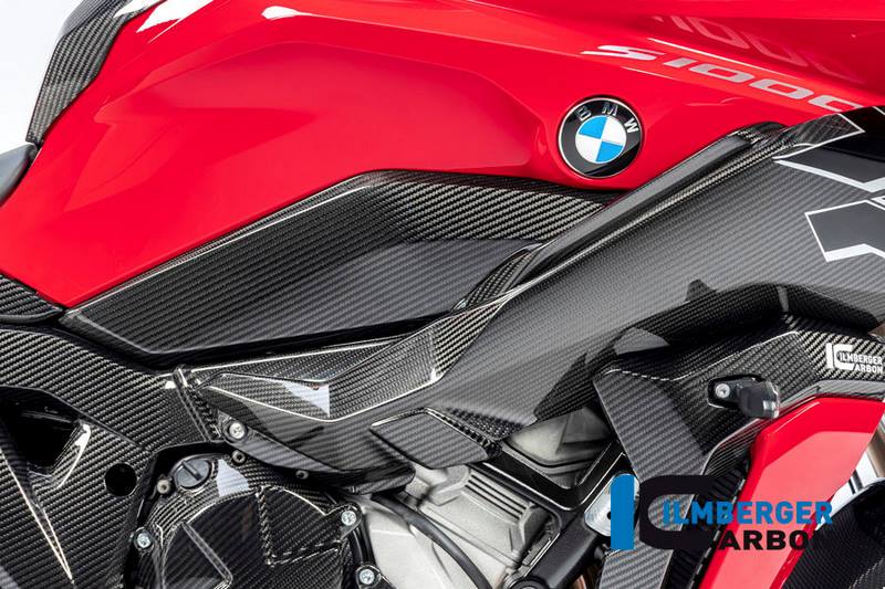 タンク右側サイドカバー(下部)