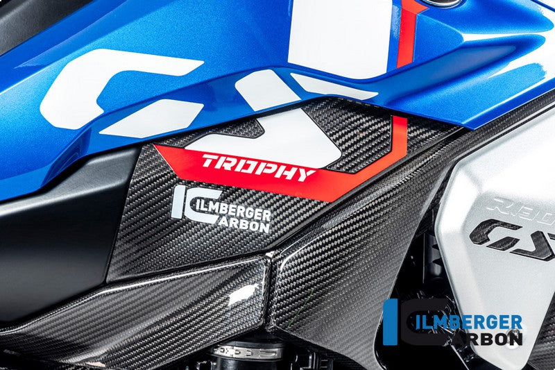 ILMBERGER / イルムバーガーカーボン ロワータンクカバー 右 (アッパーピース) グロッシー BMW R 1300 GS 2023- | CG.TUR.034.R23GS