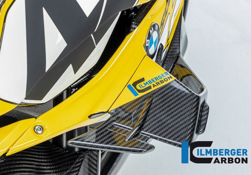 左側ウイングレットフェアリング