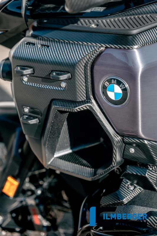 水冷却ラジエーターカバー(左側、ケースホルダー用穴付き、カーボンマット仕上げ、Rタイプ)