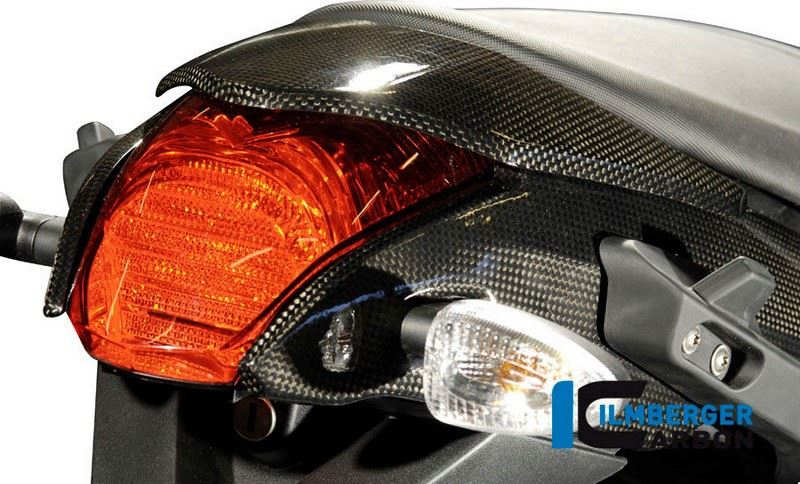 ILMBERGER / イルムバーガーカーボンパーツ リアライト・カバー(トップカバー) R1200R | HAO.004.R120R.K